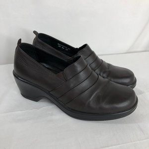 Dansko Womens Dark Brown Leather Slip On Shoes Comfort Clogs Size 42 US 11.5